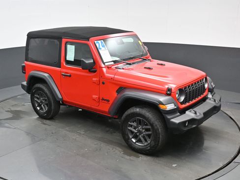 Used 2024 Jeep Wrangler Sport S image 37