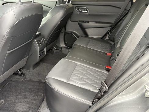 Certified 2026 Nissan Rogue Platinum w/ Platinum Premium Package AWD/4WD image 13