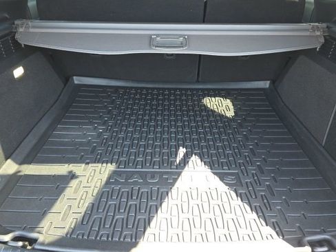 Used 2019 Lincoln Nautilus Select image 25