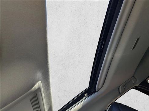 Used 2025 MAZDA CX-30 AWD 2.5 S w/ Preferred Package image 18