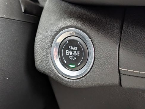 Used 2023 Buick Envision Essence AWD/4WD image 43