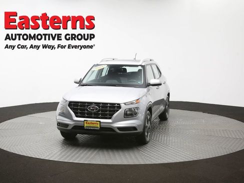 Used 2023 Hyundai Venue SEL image 55