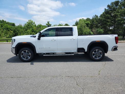 New 2026 GMC Sierra 2500 SLE w/ SLE Value Package; AWD/4WD image 2