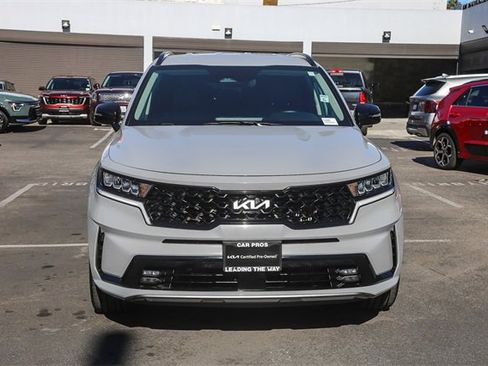Certified 2022 Kia Sorento EX image 3