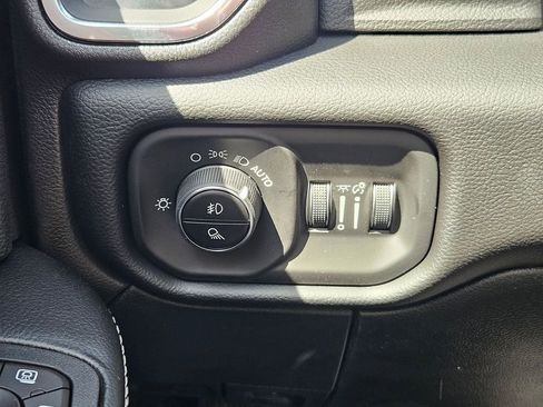 New 2026 RAM 3500 Laramie AWD/4WD image 18