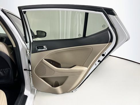 Used 2015 Kia Optima EX image 27