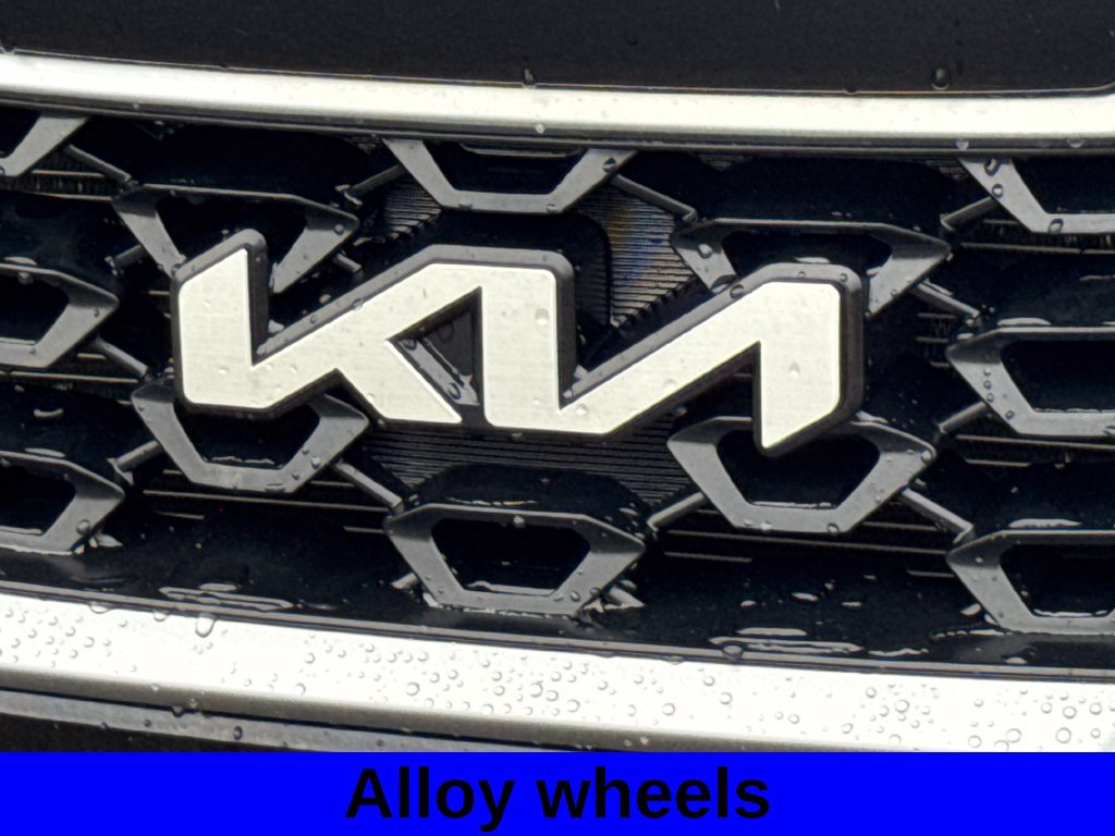 Used 2023 Kia Sorento LX AWD/4WD image 16