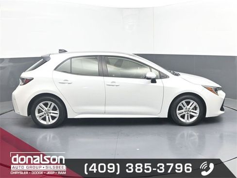 Used 2021 Toyota Corolla SE image 2