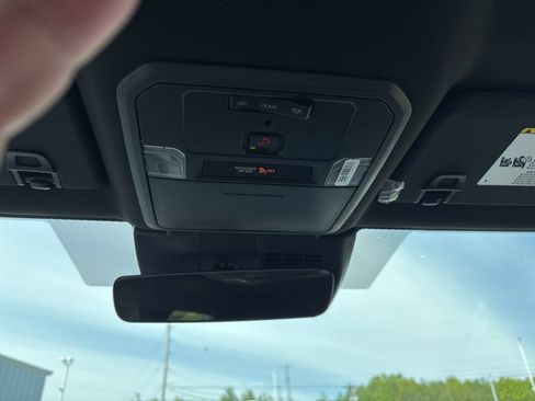 Certified 2026 Toyota Tacoma SR5 AWD/4WD image 27