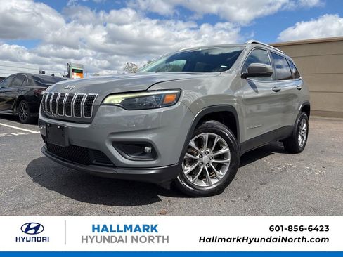 Used 2020 Jeep Cherokee Latitude Plus image 1