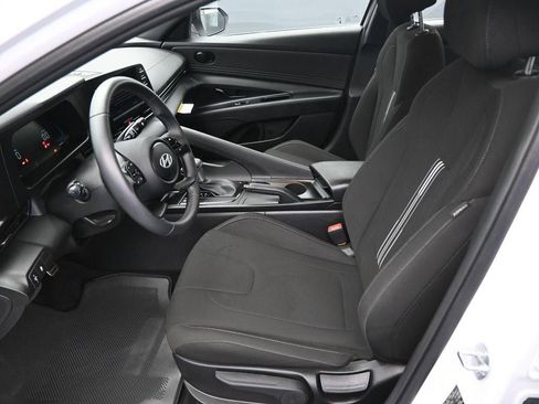 New 2025 Hyundai Elantra Sport FWD image 9