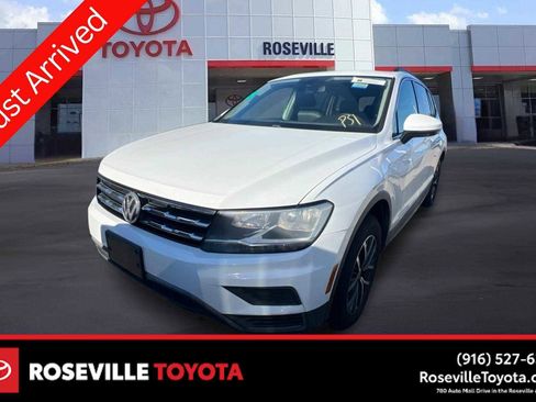 Used 2020 Volkswagen Tiguan SE AWD/4WD image 1