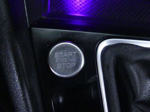 Used 2021 Volkswagen Jetta GLI Autobahn w/ GLI Autobahn Black Package image 18