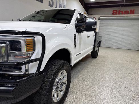 Used 2022 Ford F350 Platinum w/ FX4 Off-Road Package image 10