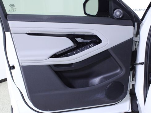 Used 2020 Land Rover Range Rover Evoque S image 18