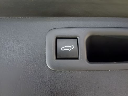 Used 2025 Toyota Highlander XSE AWD/4WD image 26