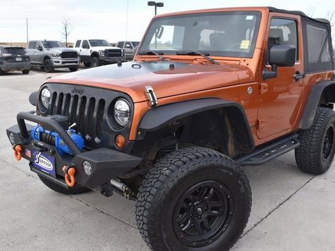 Used 2010 Jeep Wrangler Mountain image 4