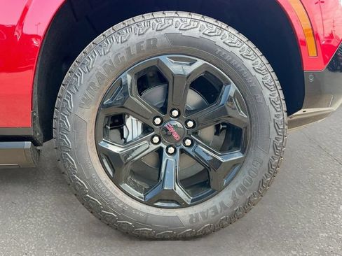 New 2026 GMC Yukon AT4 w/ AT4 Premium Package AWD/4WD image 19