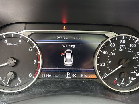 Used 2024 Nissan Sentra SR w/ SR Premium Package FWD image 15