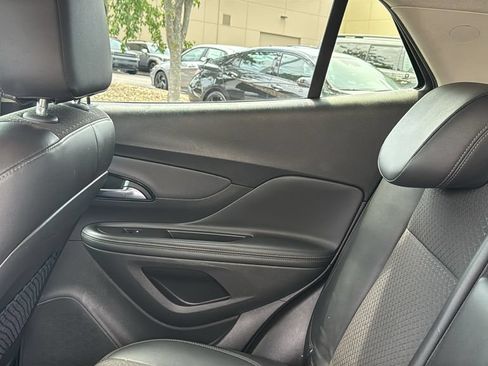 Used 2020 Buick Encore Preferred FWD image 26