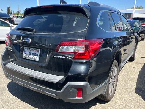 Used 2018 Subaru Outback 2.5i Touring w/ Popular Package #3 image 4
