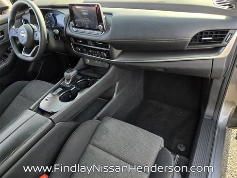 Used 2023 Nissan Rogue SV image 19