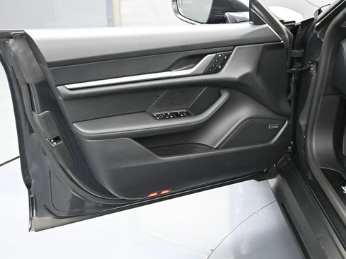 New 2025 Porsche Taycan 4S image 15