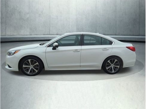 Used 2017 Subaru Legacy 3.6R Limited image 2