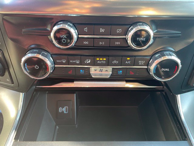 Used 2022 Ford F150 Lariat AWD/4WD image 17