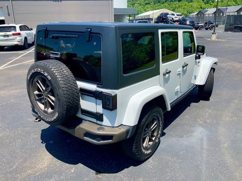 Used 2017 Jeep Wrangler Unlimited Sahara AWD/4WD image 14
