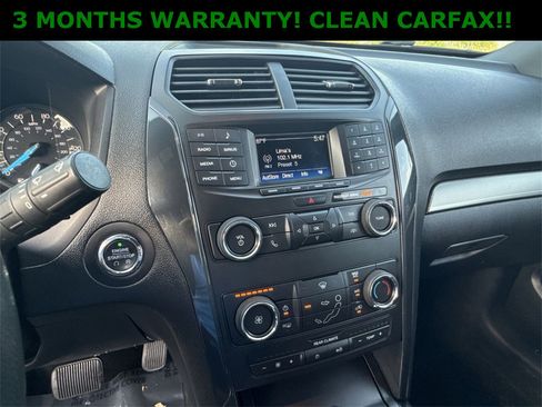 Used 2018 Ford Explorer XLT image 17