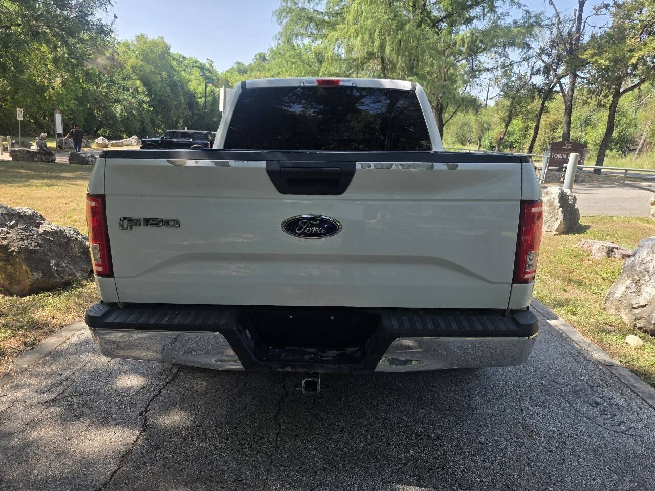 Used 2017 Ford F150 XLT RWD image 5