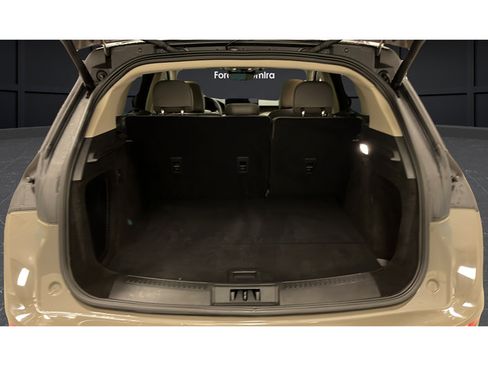Used 2025 Lincoln Corsair Grand Touring AWD/4WD image 27