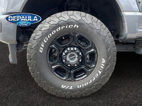 Used 2023 Ford F250 XLT w/ XLT Premium Package AWD/4WD image 18