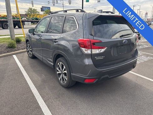 Used 2022 Subaru Forester Limited AWD/4WD image 5