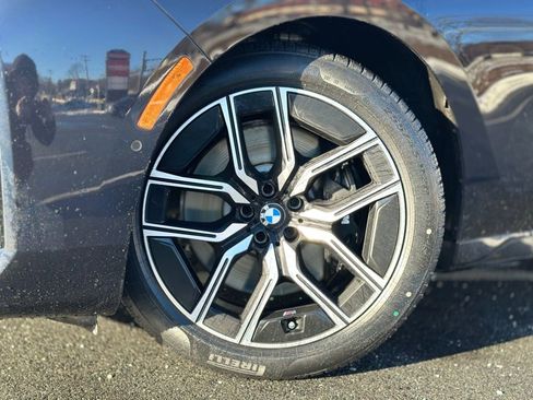 Certified 2025 BMW 740i xDrive image 2