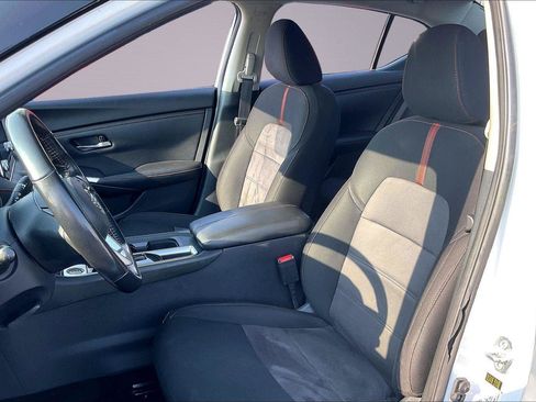 Used 2024 Nissan Sentra SR FWD image 25