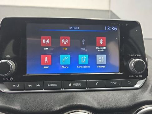 Used 2024 Nissan Sentra S FWD image 29