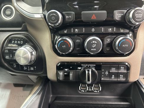 Used 2021 RAM 1500 Laramie image 11