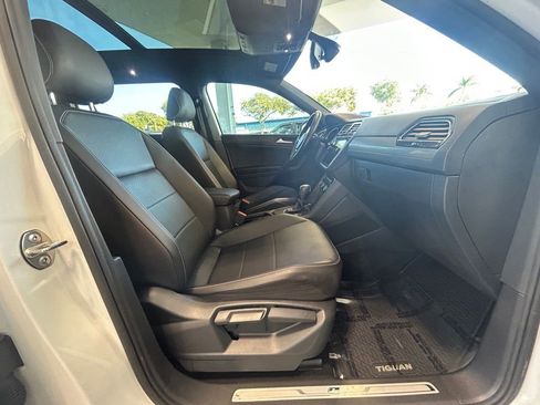 Used 2021 Volkswagen Tiguan SE R-Line image 23