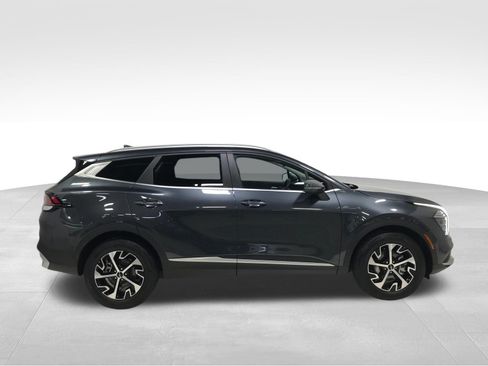 Used 2024 Kia Sportage EX AWD/4WD image 3