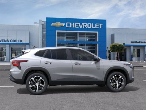 New 2026 Chevrolet Trax RS FWD image 3