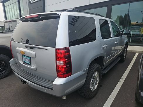 Used 2014 Chevrolet Tahoe LT w/ Luxury Package AWD/4WD image 9
