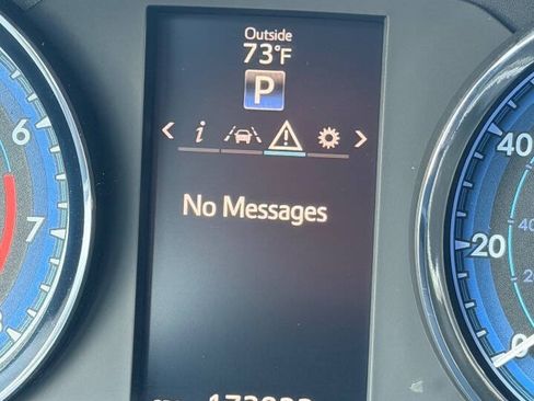 Used 2017 Toyota Corolla SE w/ Carpet Mat Package (TMS) FWD image 12