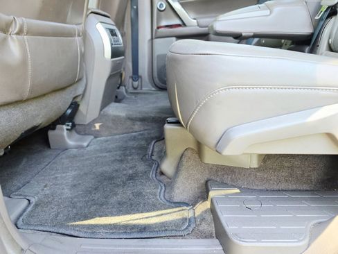 Used 2011 Lexus GX 460 Premium image 45