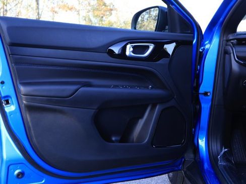 New 2026 Jeep Compass Latitude image 21