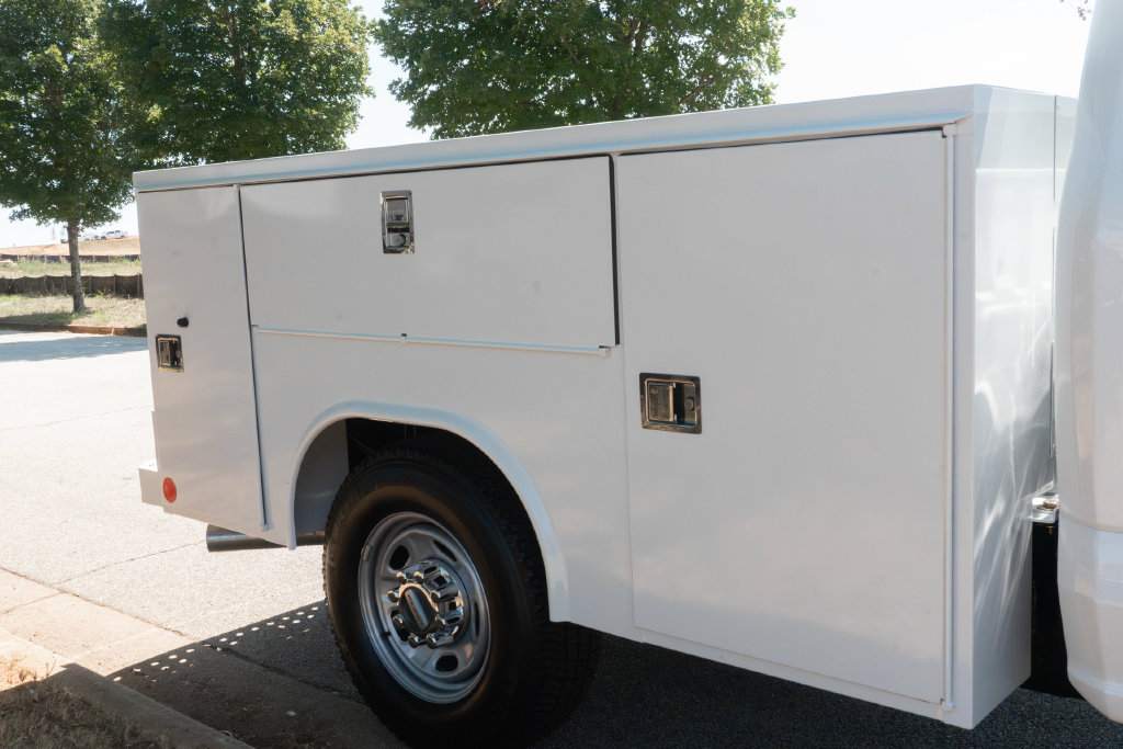 New 2027 Ford F250 XL w/ XL Chrome Package RWD image 6