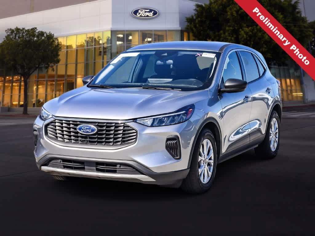 Used 2023 Ford Escape Active w/ Tech Pack #1 FWD image 1