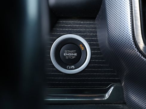 Used 2019 RAM 1500 Limited image 27