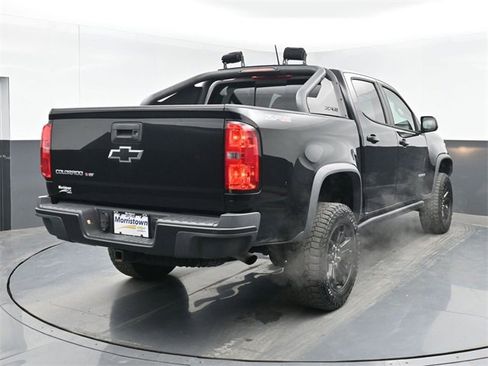 Used 2019 Chevrolet Colorado ZR2 w/ ZR2 Midnight Special Edition image 14